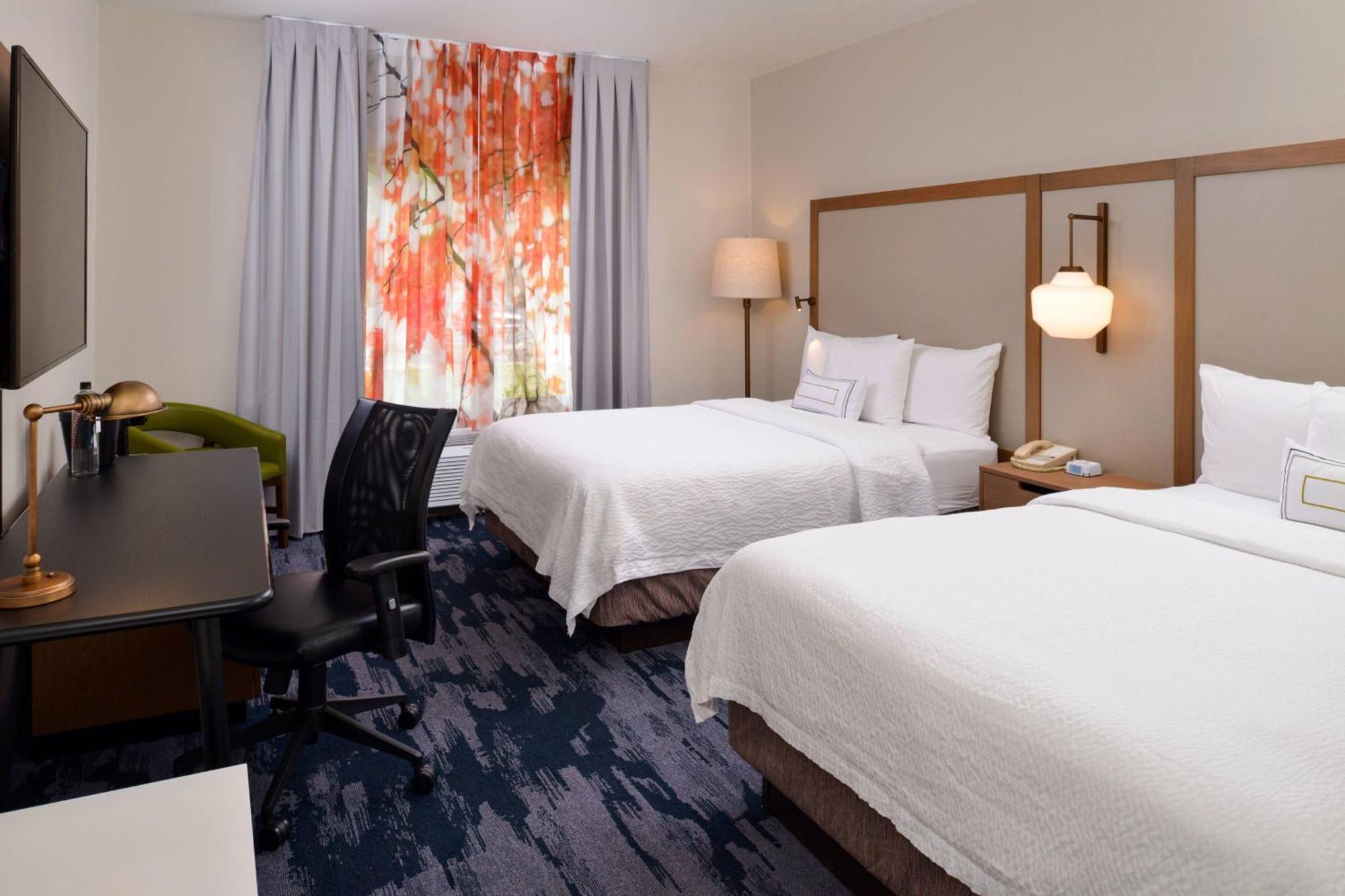 Hotel Fairfield Near Six Flags 3*