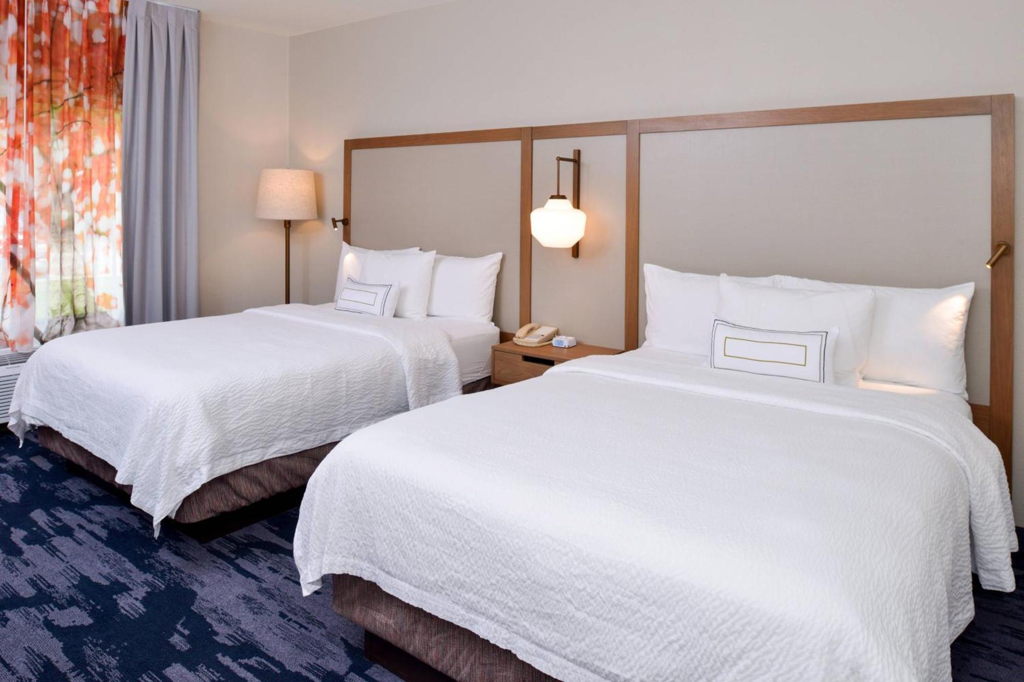 Fairfield Near Six Flags Hotel 3*